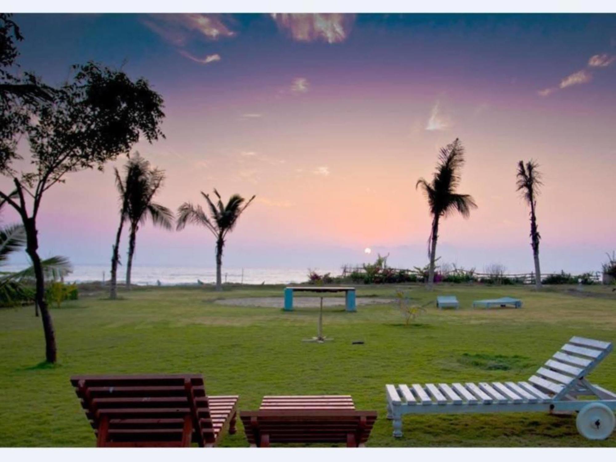 Sea Breeze Beach Resort Mamallapuram Exterior foto