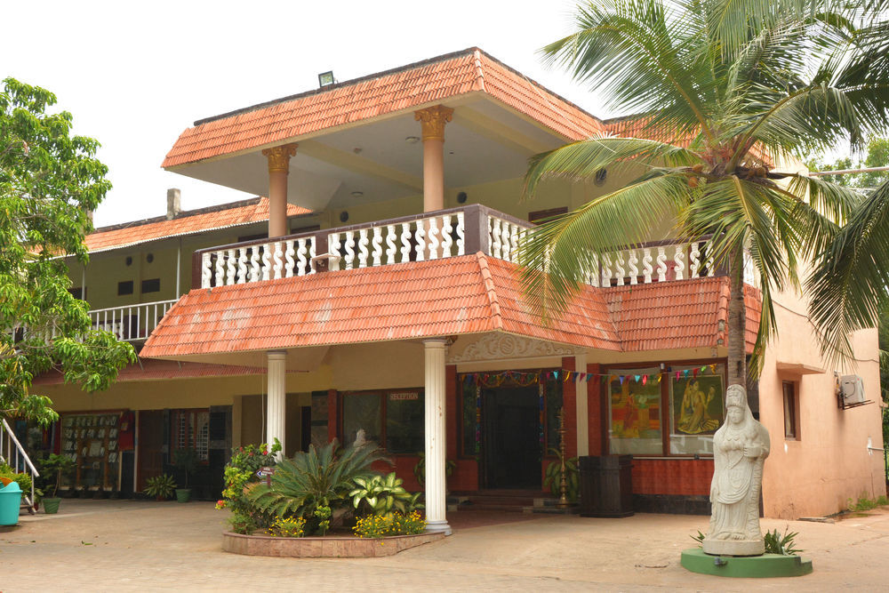 Sea Breeze Beach Resort Mamallapuram Exterior foto